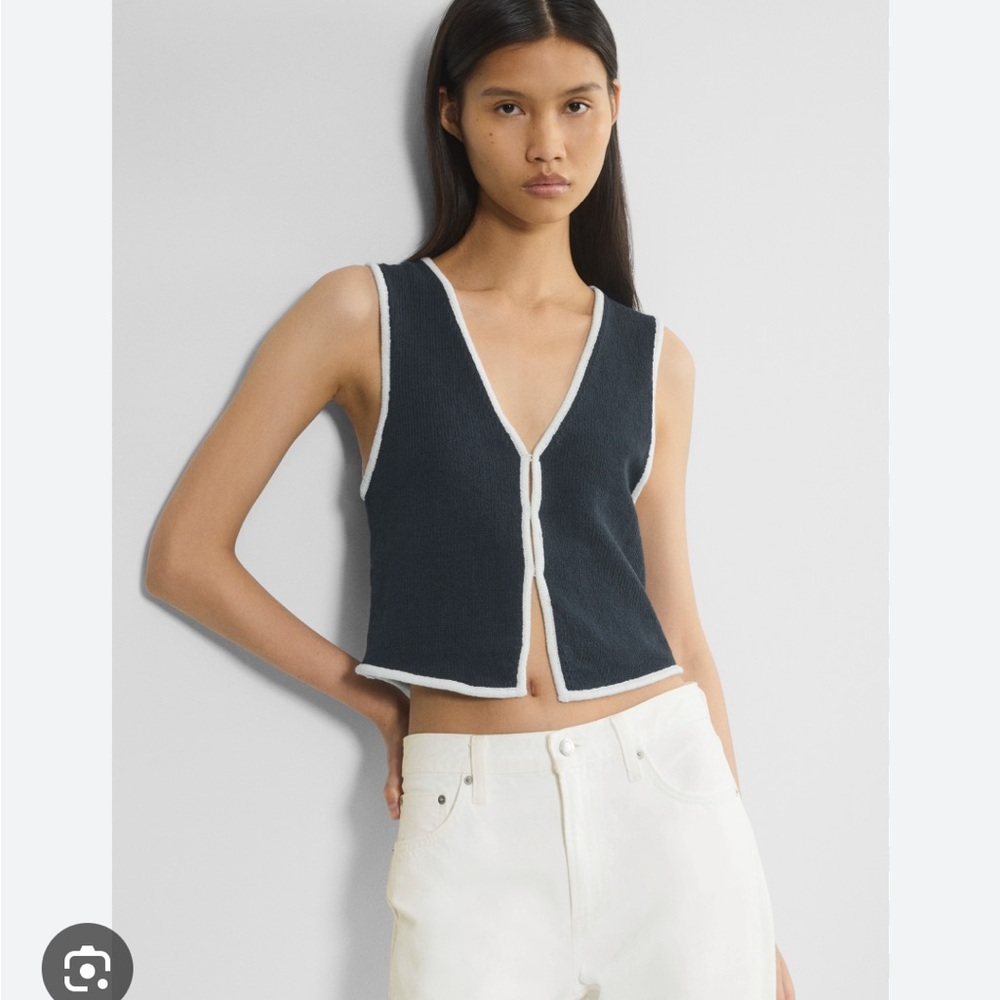 Wilfred Basque Sweater Vest Navy White